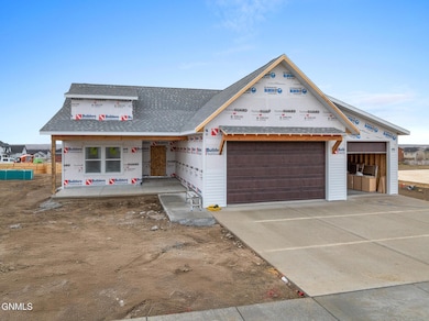 3022 29th Ave W, Williston, ND 58801 - photo 3