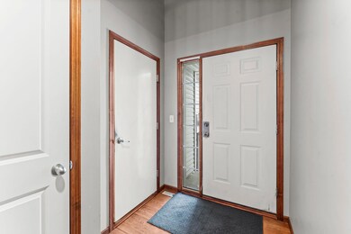 551 Stonewood Ln, Burnsville, MN 55306 - photo 4