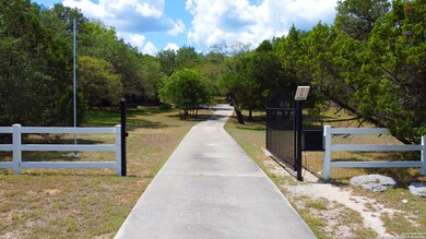 27215 Hidden Trail, Boerne, TX 78006 - photo 3