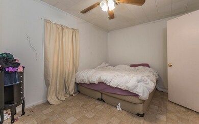 1st Bedroom 2