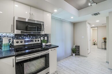 5132 N 31st Way unit 138, Phoenix, AZ 85016 - photo 6