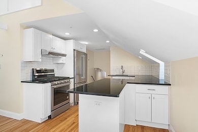 172 Auburn St unit 5, Cambridge, MA 02139 - photo 2