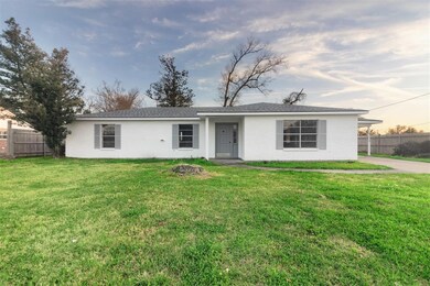 307 W Sale Rd, Lake Charles, LA 70605 - photo 2