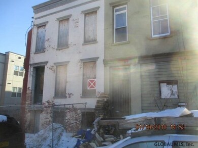8 Alexander St, Albany, NY 12202 - photo 4