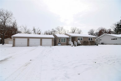 12 Calumet Rd, Decatur, IL 62521 - photo 2