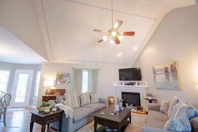 8518 William Cummins Ct, Louisville, KY 40228 - photo 5