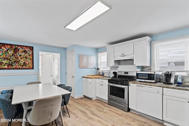 52 Dupont Ave (14)