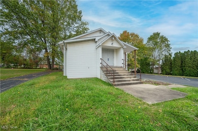 1187 Deforest Rd SE, Warren, OH 44484 - photo 3