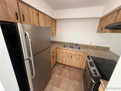 412 Tompkins St unit 6, Inverness, FL 34450 - photo 2