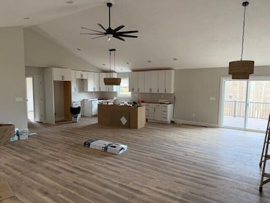 107 Ridge Dr, Goodview, VA 24095 - photo 4