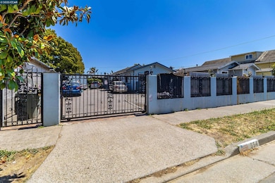 554 3rd St, Richmond, CA 94801 - photo 2