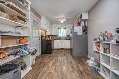 1402 W 10th St, Sulphur, OK 73086 - photo 7