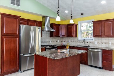 9 Petti Dr, West Warwick, RI 02893 - photo 5