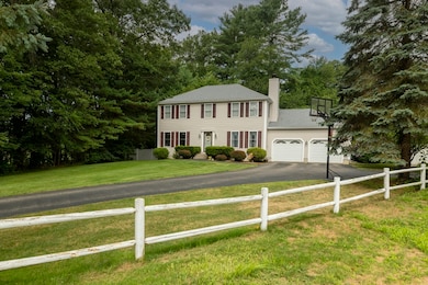 16 Gray Squirrel Cir, Medway, MA 02053 - photo 2