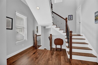 2nd floor entry
