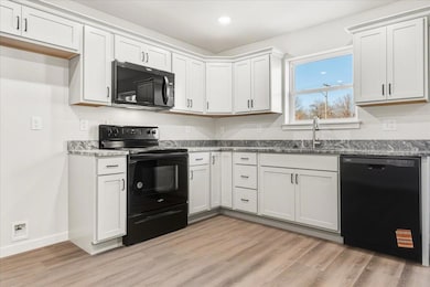 1229 N Warren Ave, Springfield, MO 65802 - photo 6