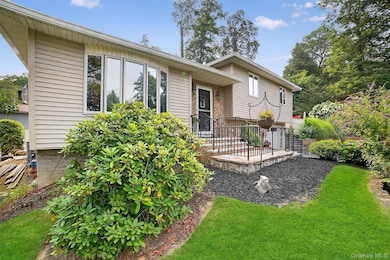 1 Overhill Rd, Elmsford, NY 10523 - photo 3