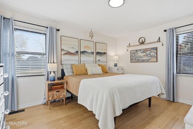 1021 Oxford Hills Dr, Maryville, TN 37803 - photo 7