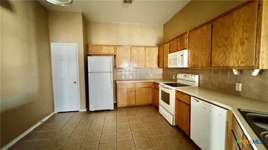 212 Dale Earnhardt Dr unit B, Harker Heights, TX 76548 - photo 5