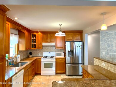 23 van Cortlandt Ave, Staten Island, NY 10301 - photo 7