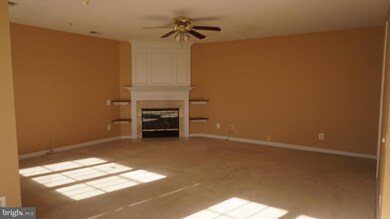 8165 Halley Ct unit 304, Lorton, VA 22079 - photo 5