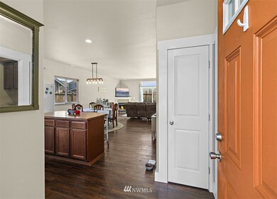 908 Grinnell Ave SW, Orting, WA 98360 - photo 3