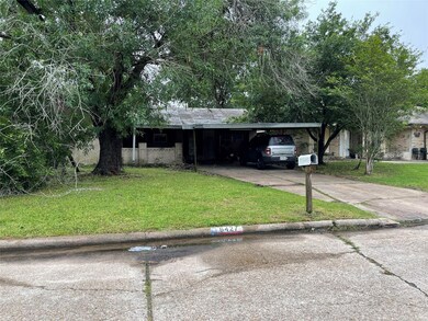 6427 Silver Chalice Dr, Houston, TX 77088 - photo 3