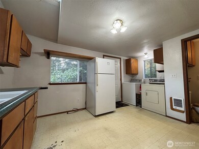 20 NE Saber Dr, Belfair, WA 98528 - photo 6