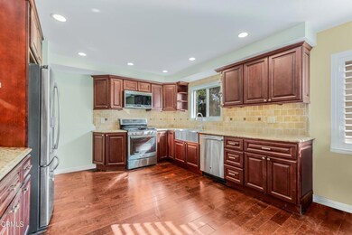 11  Remove objects in blue