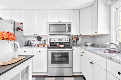 11 York Ave, Westerly, RI 02891 - photo 6