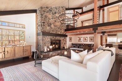 6770 Castle Creek