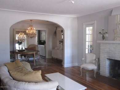 living/dining room