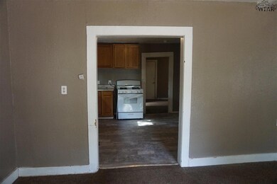 1304 35th St, Wichita Falls, TX 76302 - photo 5
