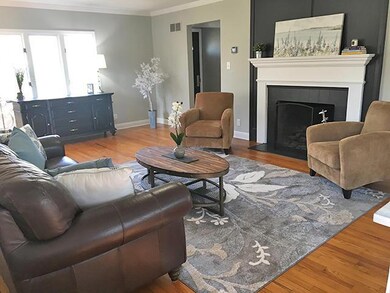 1977 Cardigan Ave, Columbus, OH 43212 - photo 2