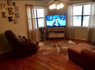 1207 E Broadway St, Cushing, OK 74023 - photo 4