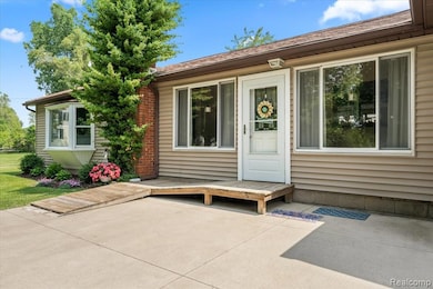 7569 S Durand Rd