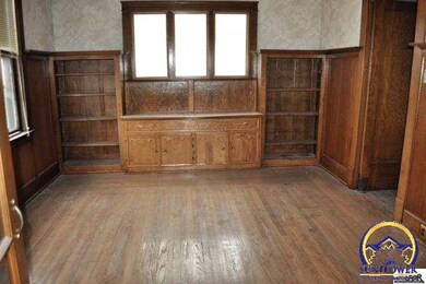 822 SW 6th Ave, Topeka, KS 66603 - photo 5