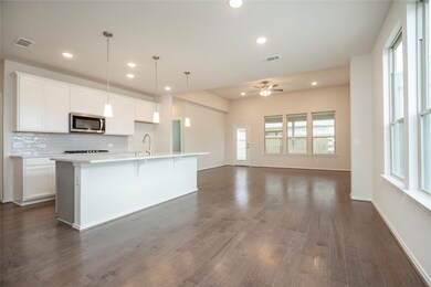 4006 Delta Rose St, Houston, TX 77018 - photo 5
