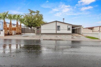 4658 Fuentes Way, Las Vegas, NV 89121 - photo 2