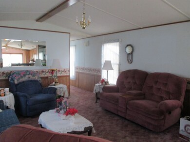 17 Hilltop Manor Mobile Home Park, Littleton, NH 03561 - photo 7