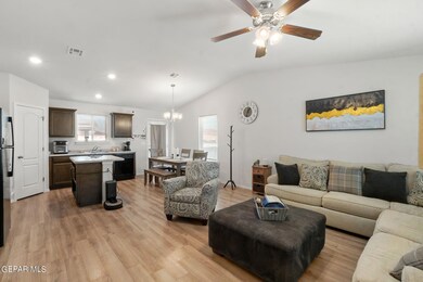 14637 Escalera Dr, El Paso, TX 79928 - photo 4