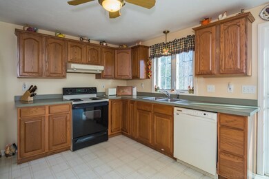 376 Stafford St, Charlton, MA 01507 - photo 5