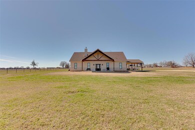 1155 Meadow Bend Cir, Stephenville, TX 76401 - photo 4