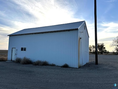 36008 S Dakota 26, Orient, SD 57467 - photo 7