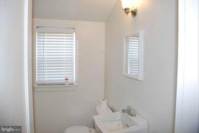 482 Burbank St SE, Washington, DC 20019 - photo 5