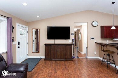 28-Living KJC_0046