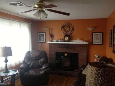 2 Roberta Ln, Lawrence, MA 01843 - photo 3