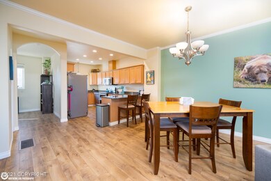 dining, kitchen