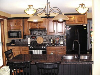 105 Ledgewood Rd, Claremont, NH 03743 - photo 5