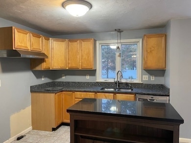 18 Cumberland St, Attleboro, MA 02703 - photo 6